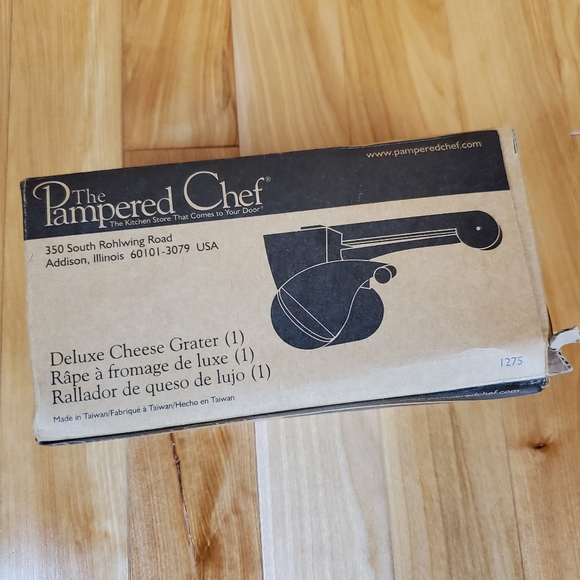 Pampered Chef Kitchen Pampered Chef Deluxe Cheese Grater With Box